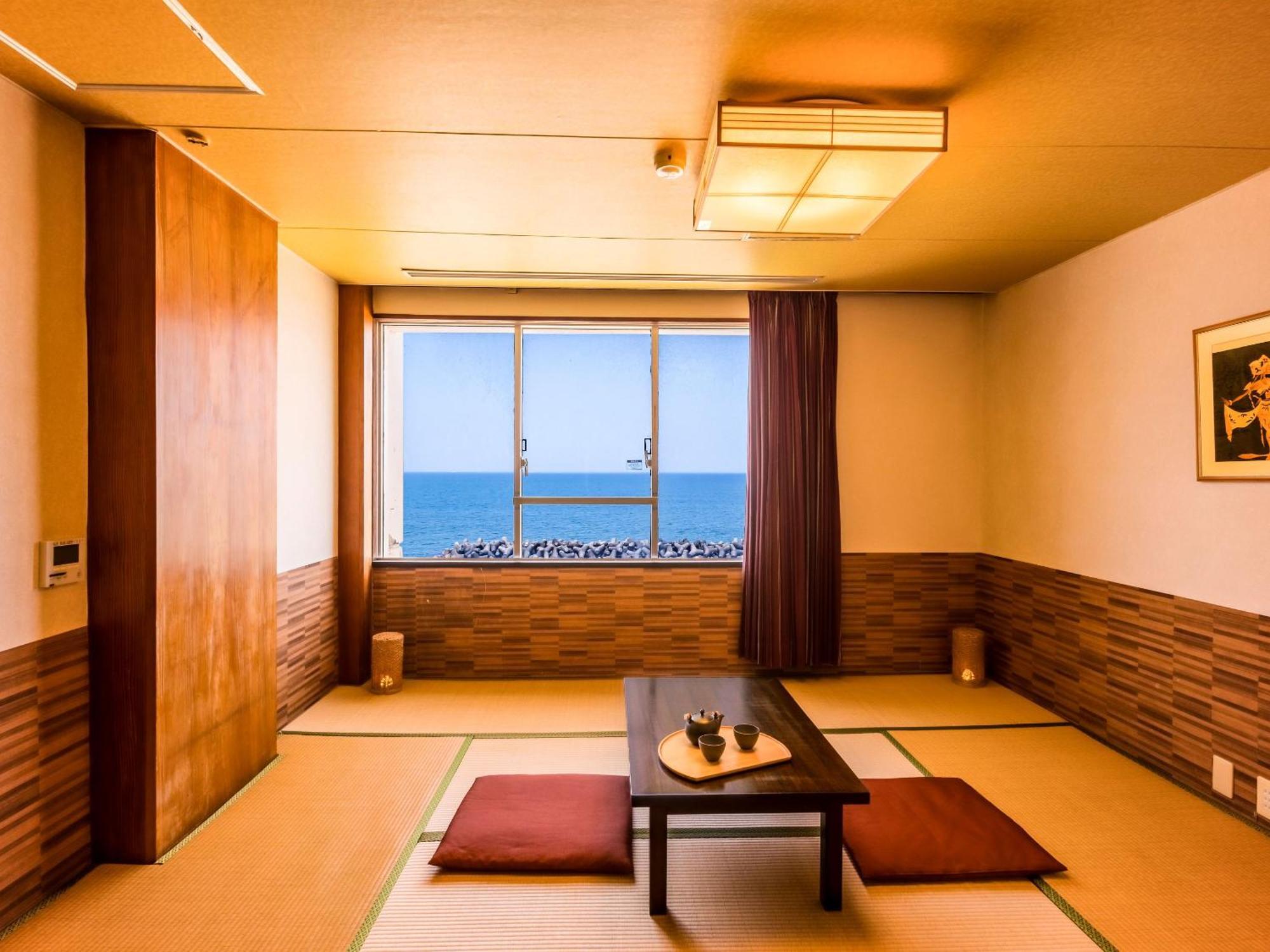 Ooedo Onsen Monogatari Kaike Hotel Йонаго Стая снимка
